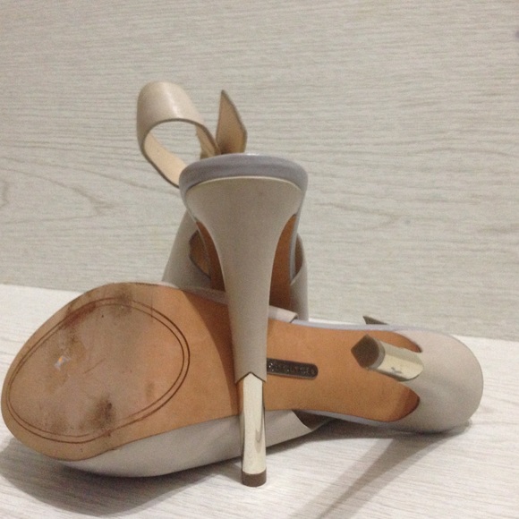 Shoes - Picture 2 of 3